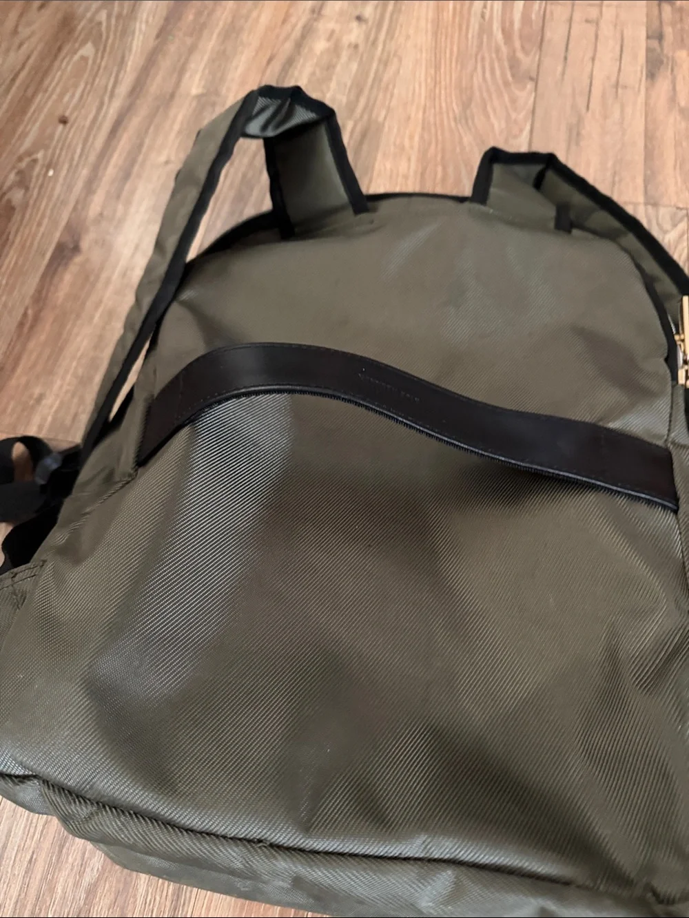Kenneth Cole Reaction quilted front